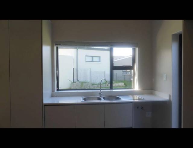 3 BEDROOM PROPERTY TO RENT IN KRAAIBOSCH PARK